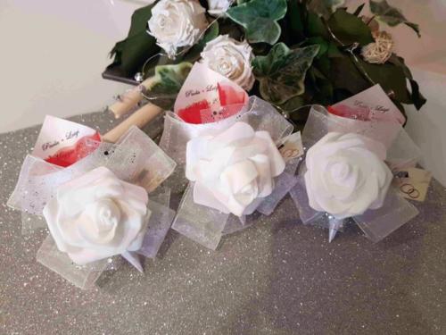 SEGNAPOSTO MATRIMONIO CONI ROSE 2
